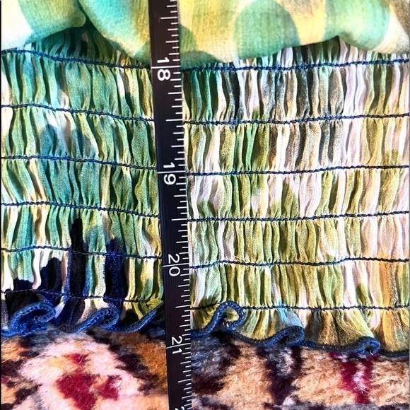 ⭐️IZ,Buyer California,Vibrant,Fun,Funky & Fabulous..Live Summer in Color! Size S - Picture 9 of 11